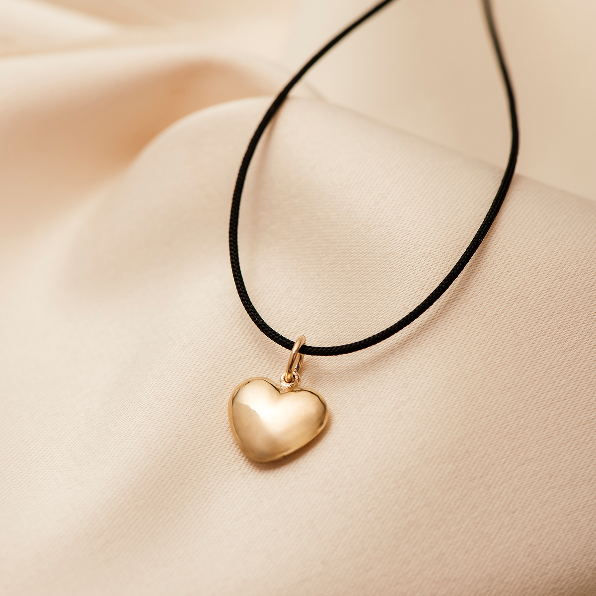Heart Gold Urn